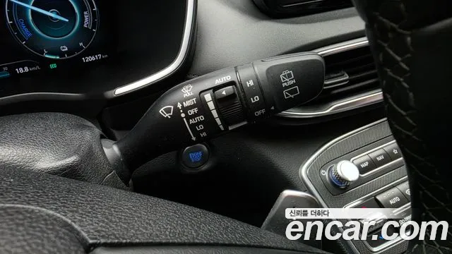 Hyundai Santafe 2023 — фото 30