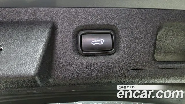Hyundai Santafe 2023 — фото 32