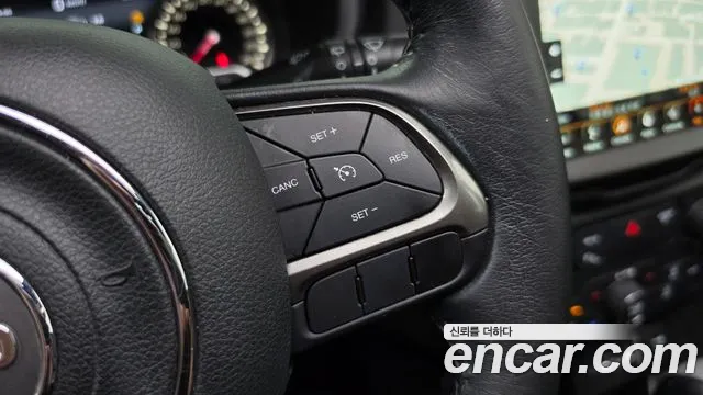 Jeep Renegade 2019 — фото 21