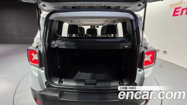 Jeep Renegade 2019 — фото 22