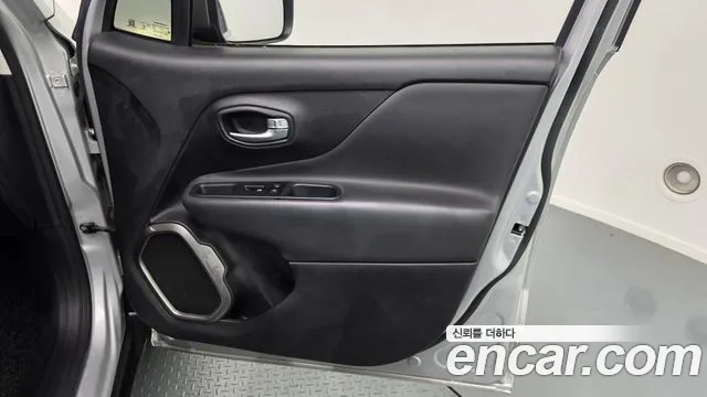 Jeep Renegade 2019 — фото 14