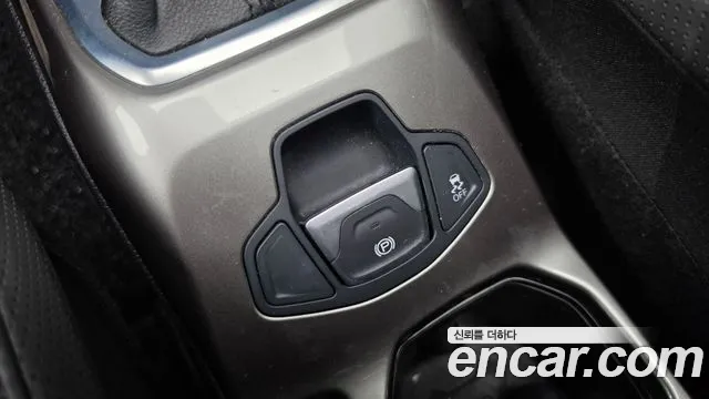 Jeep Renegade 2019 — фото 28