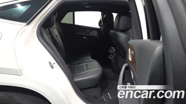 Mercedes-Benz GLE-Class 2022 — фото 18