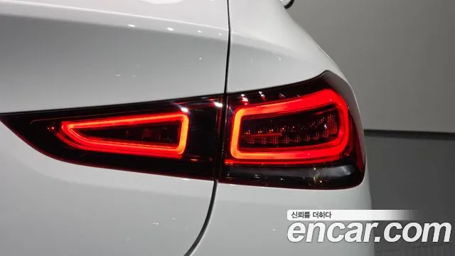 Mercedes-Benz GLE-Class 2022 — фото 9