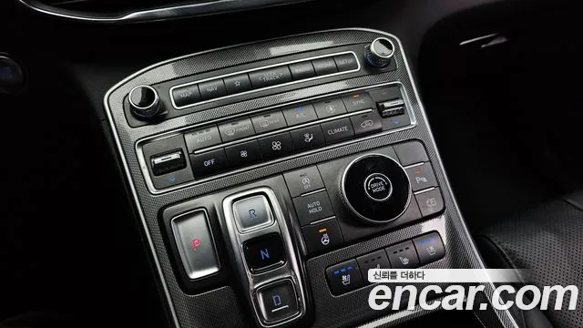 Hyundai Santafe 2021 — фото 12