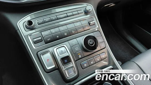 Hyundai Santafe 2023 — фото 12