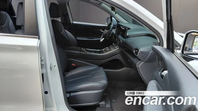 Hyundai Santafe 2023 — фото 16
