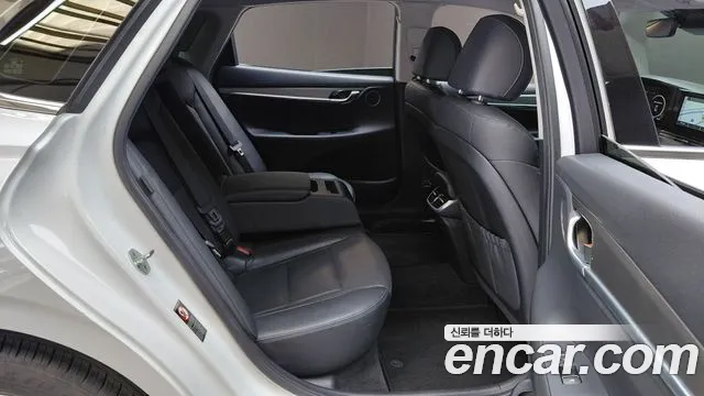 Hyundai Grandeur 2022 — фото 17