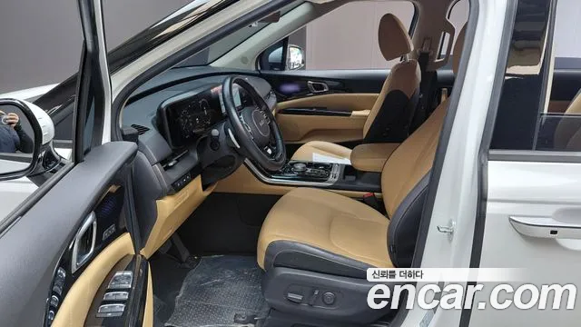 Kia Canival 2023 — фото 15