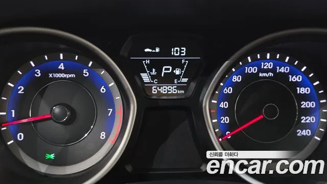 Hyundai AVANTE 2015 — фото 8