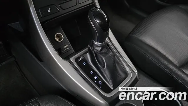 Hyundai AVANTE 2015 — фото 9