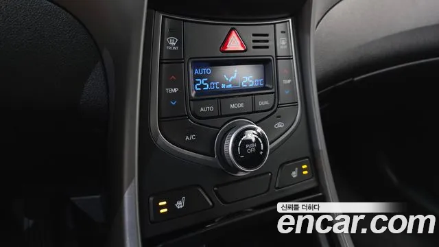 Hyundai AVANTE 2015 — фото 11