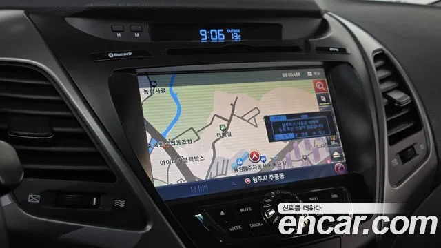 Hyundai AVANTE 2015 — фото 13