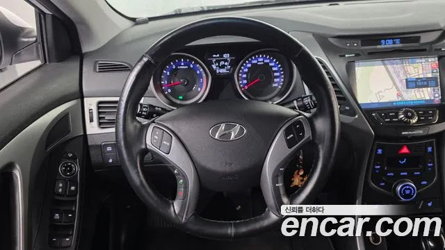 Hyundai AVANTE 2015 — фото 14