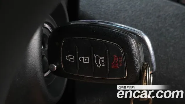 Hyundai AVANTE 2015 — фото 17