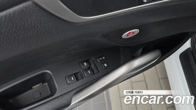 Hyundai Veloster 2015 — фото 29