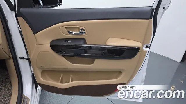 Kia Canival 2020 — фото 15