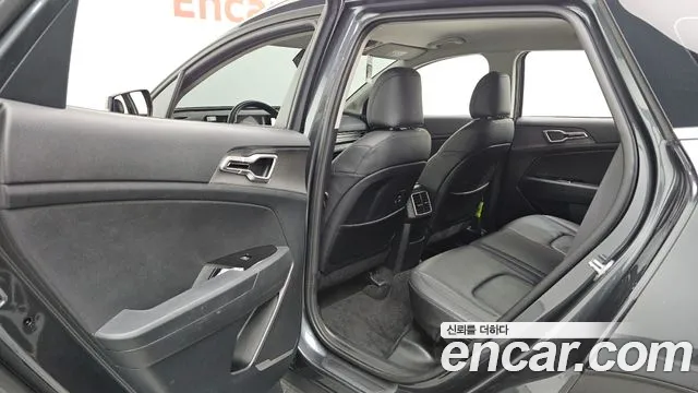 Kia Sportage 2022 — фото 16