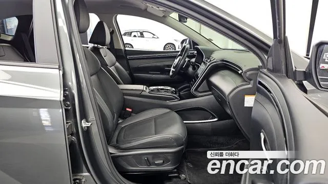 Hyundai Tucson 2023 — фото 17