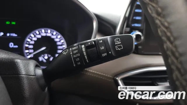 Hyundai Santafe 2019 — фото 23