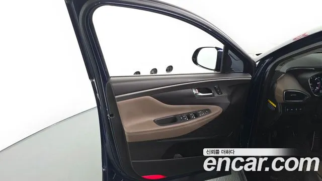 Hyundai Santafe 2019 — фото 14