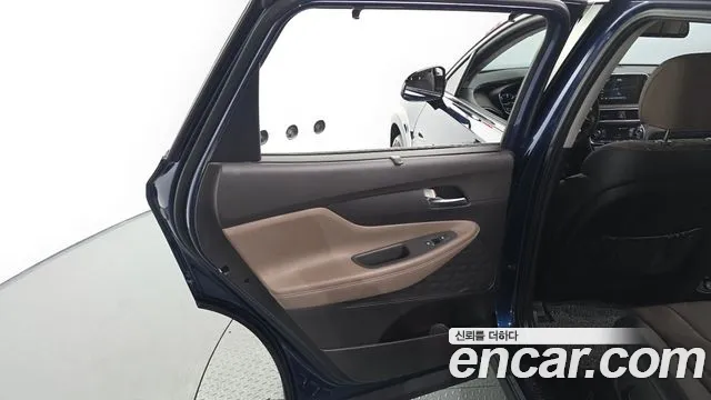 Hyundai Santafe 2019 — фото 15