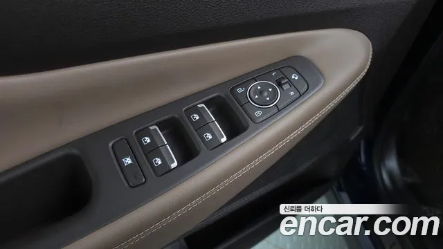 Hyundai Santafe 2019 — фото 36