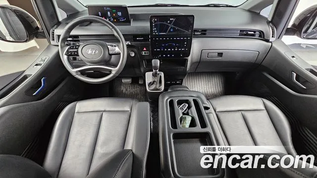 Hyundai Staria 2022 — фото 10
