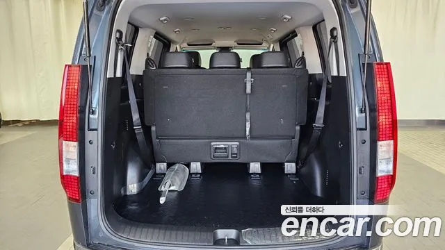 Hyundai Staria 2022 — фото 24