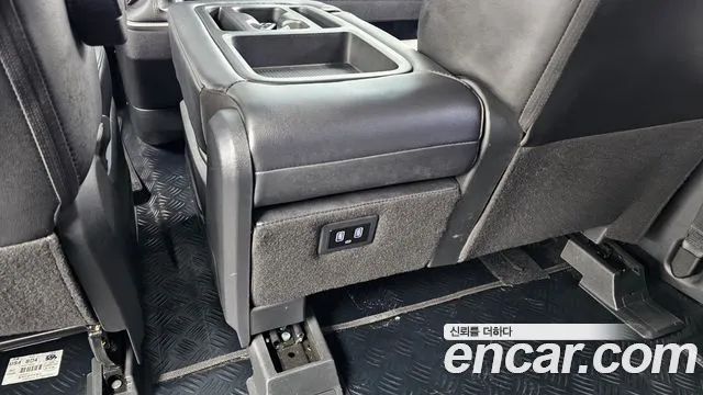 Hyundai Staria 2022 — фото 33