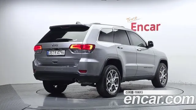 Jeep Cherokee 2021 — фото 2