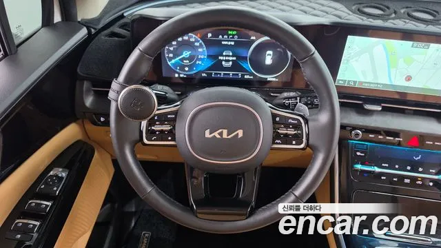 Kia Canival 2023 — фото 19