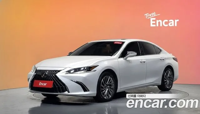 Lexus ES 2025 — фото 1