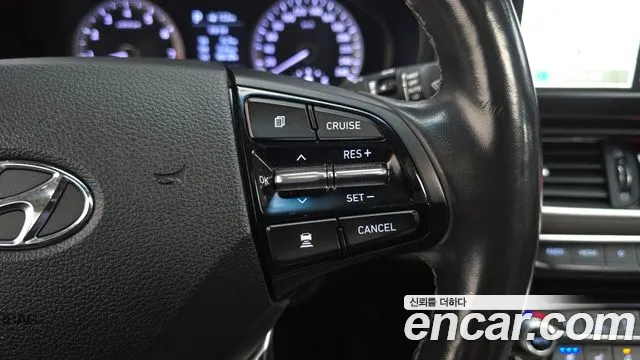 Hyundai Grandeur 2017 — фото 15