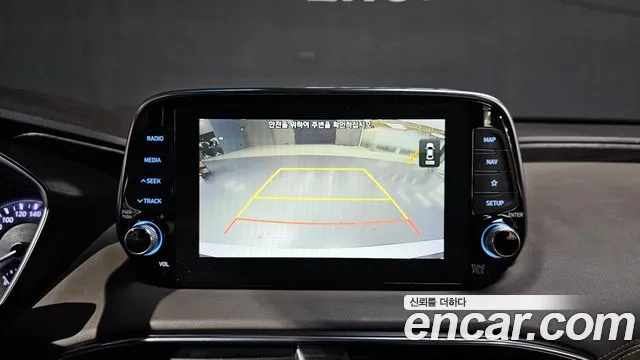 Hyundai Santafe 2019 — фото 21