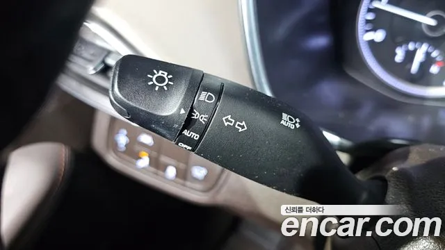 Hyundai Santafe 2019 — фото 24