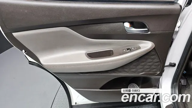 Hyundai Santafe 2019 — фото 14