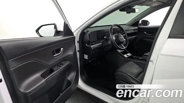 Hyundai Kona 2023 — фото 10