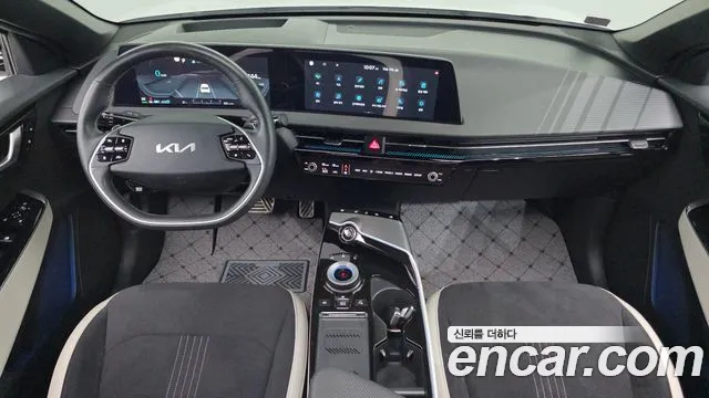 Kia EV6 2022 — фото 10