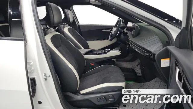 Kia EV6 2022 — фото 17