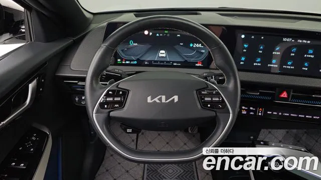 Kia EV6 2022 — фото 19