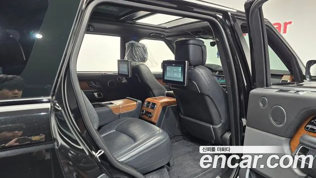 Land Rover Range Rover 2018 — фото 17