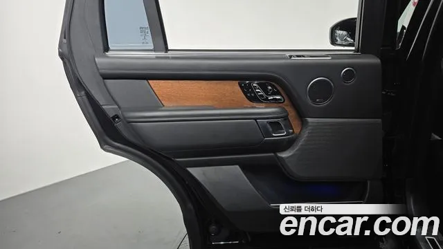 Land Rover Range Rover 2018 — фото 15