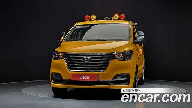 Hyundai Starex 2021 — фото 3