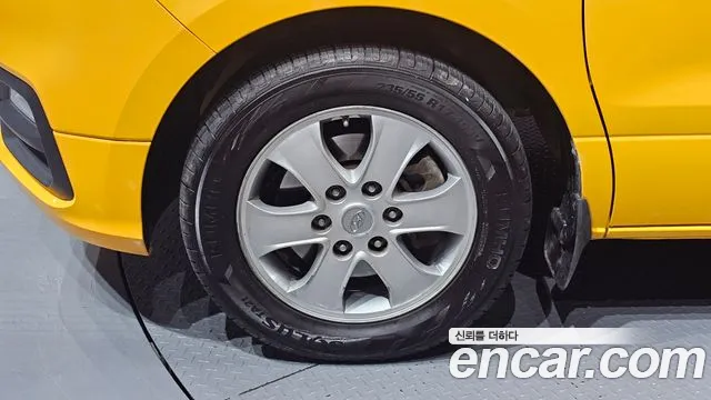 Hyundai Starex 2021 — фото 5