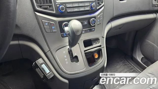 Hyundai Starex 2021 — фото 12