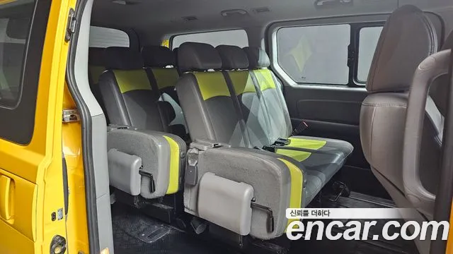 Hyundai Starex 2021 — фото 17