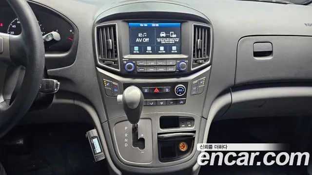 Hyundai Starex 2021 — фото 20