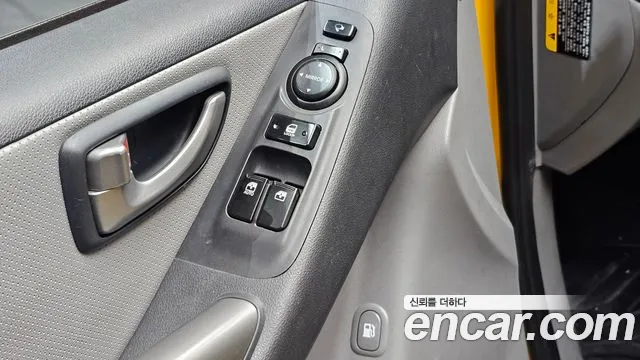Hyundai Starex 2021 — фото 23