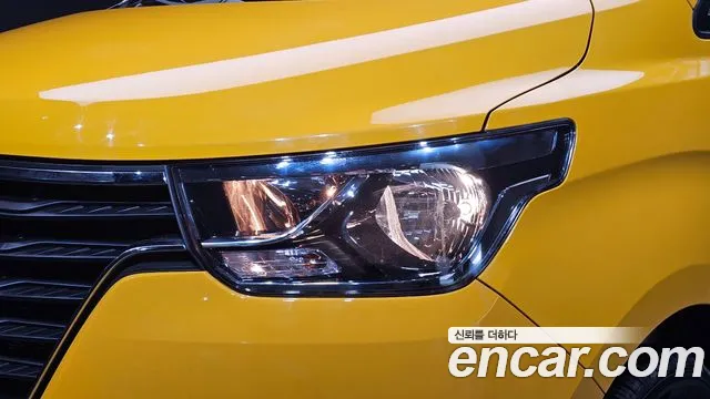 Hyundai Starex 2021 — фото 8